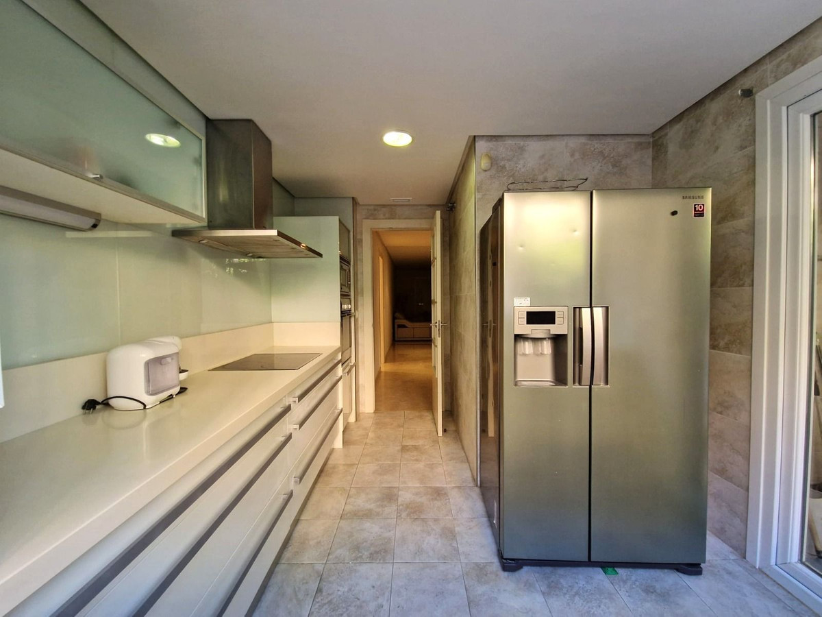 2 Bed Apartment for sale in Marbella Costa Del Sol, Málaga, Spain