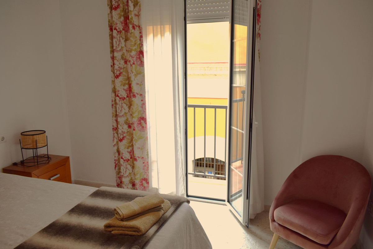 Se vende Apartamento Planta Media de 2 dormitorios en Costa Del Sol, Málaga, España