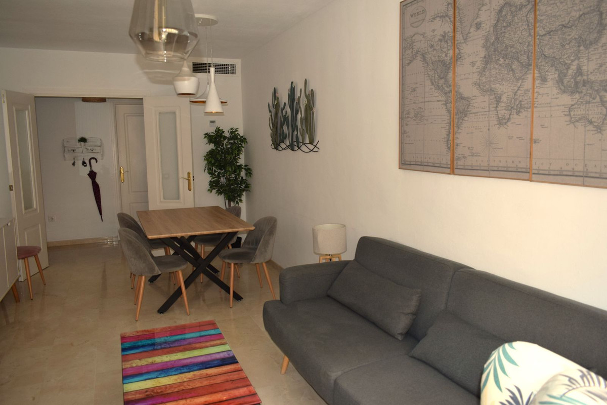 Se vende Apartamento Planta Media de 2 dormitorios en Costa Del Sol, Málaga, España