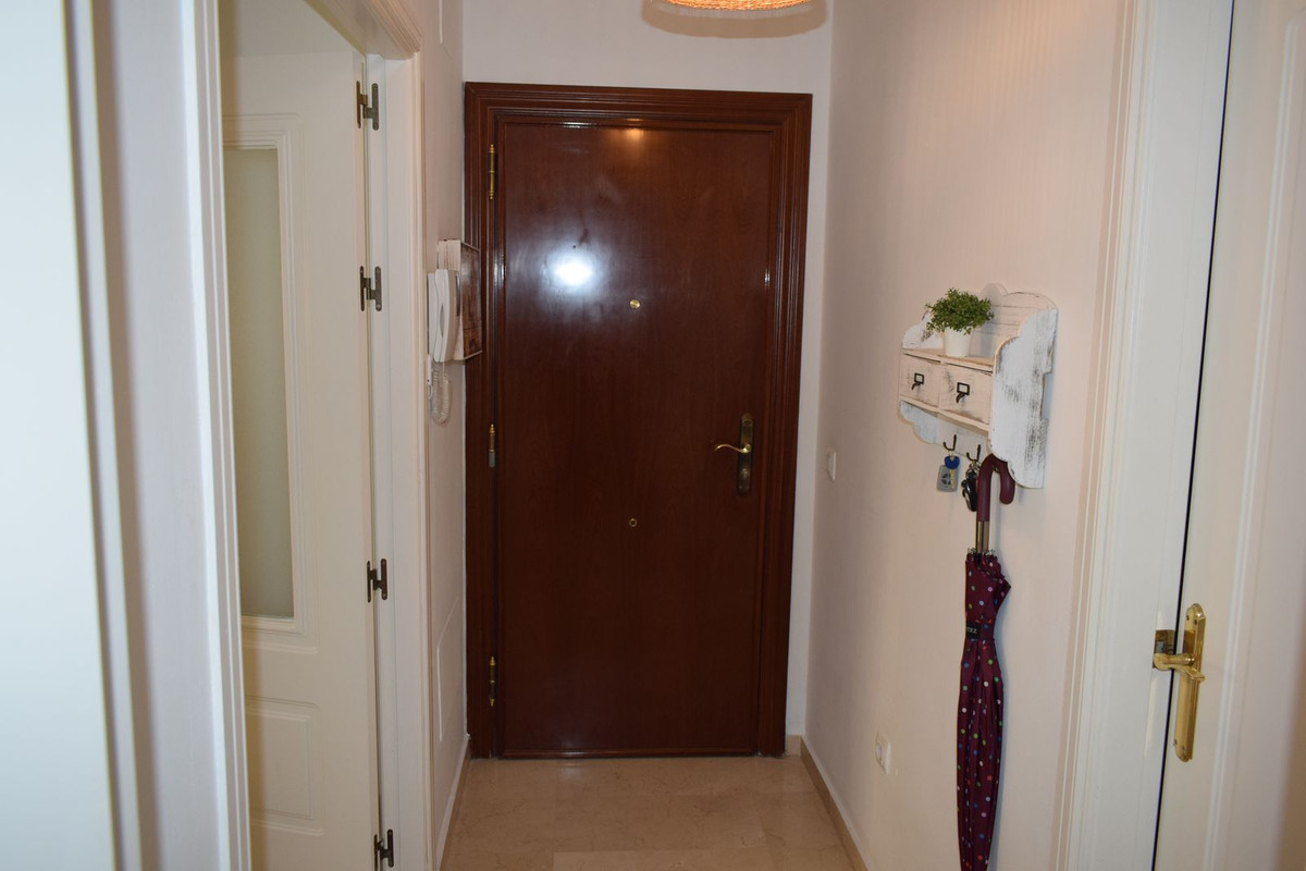Se vende Apartamento Planta Media de 2 dormitorios en Costa Del Sol, Málaga, España