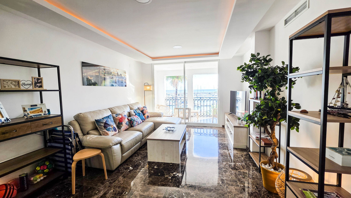 2 Bed Apartment for sale in La Duquesa Costa Del Sol, Málaga, Spain