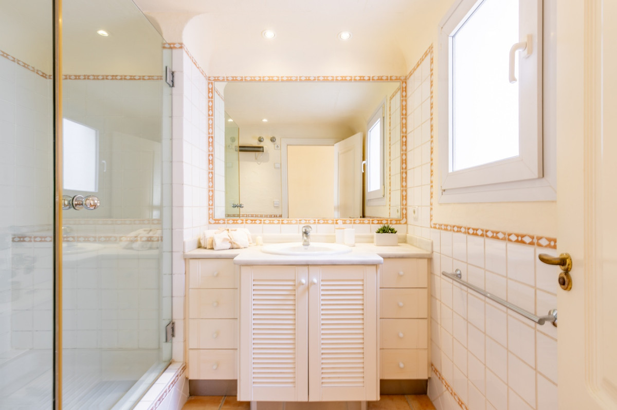 Se vende Apartamento Planta Baja de 3 dormitorios en Costa Blanca, Alicante, España