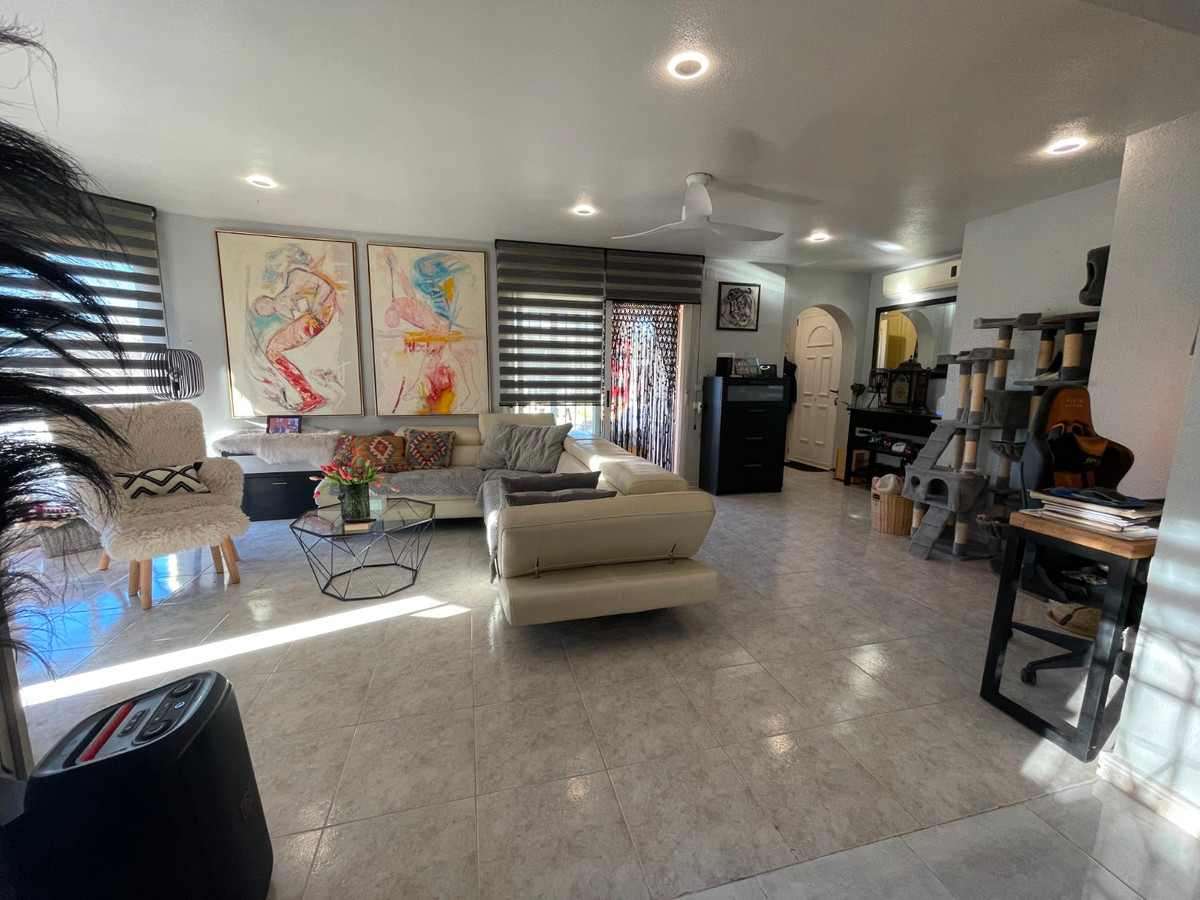 Se vende Villa - Chalet de 5 dormitorios en Costa Blanca, Alicante, España