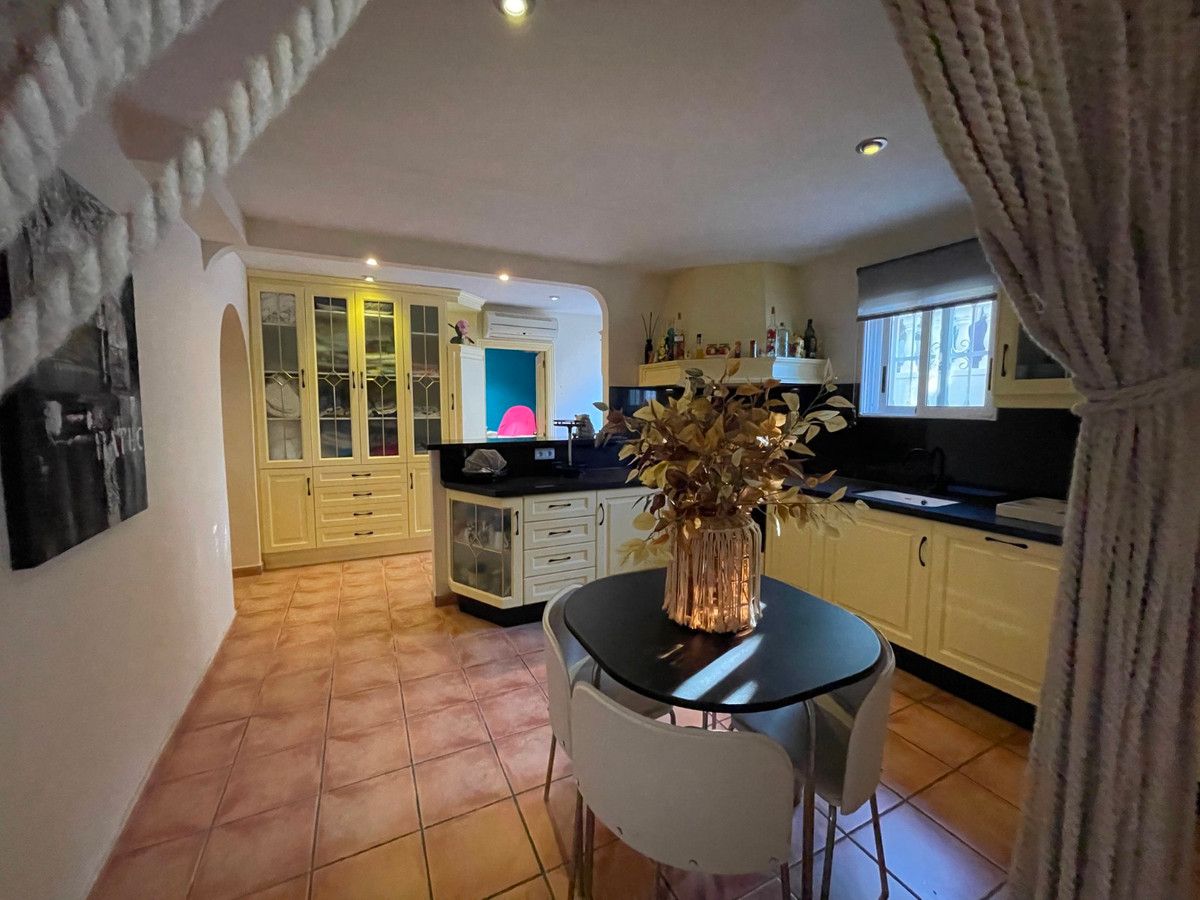 Se vende Villa - Chalet de 5 dormitorios en Costa Blanca, Alicante, España