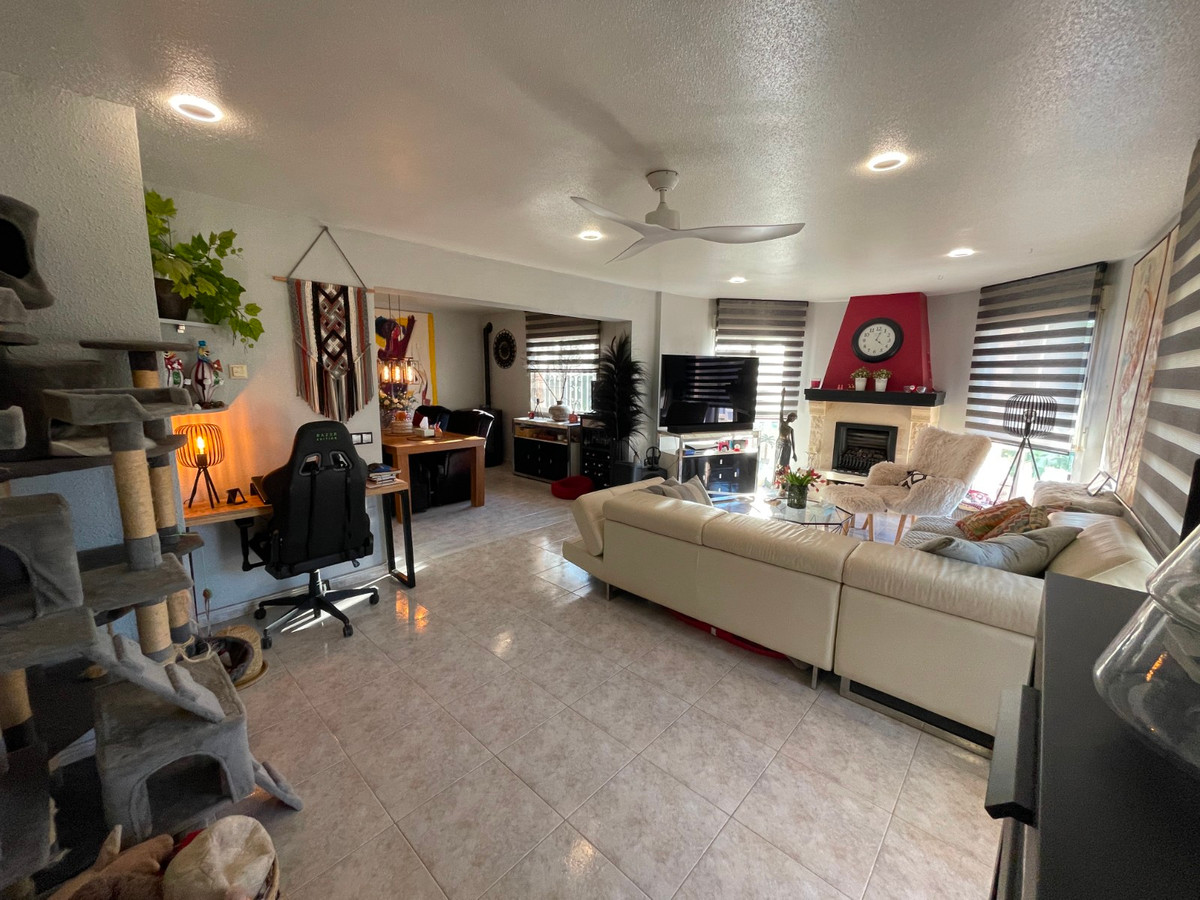 Se vende Villa - Chalet de 5 dormitorios en Costa Blanca, Alicante, España
