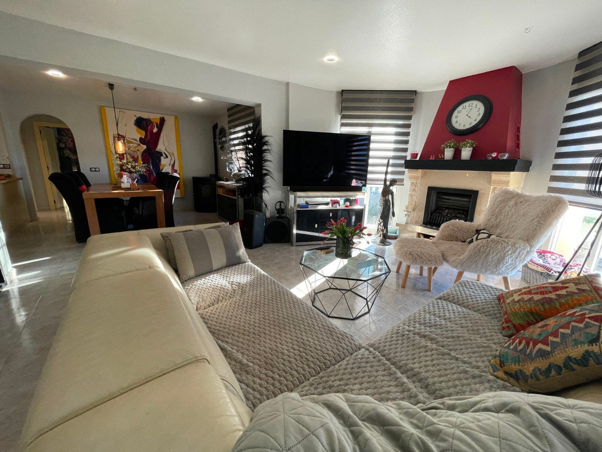 Se vende Villa - Chalet de 5 dormitorios en Costa Blanca, Alicante, España