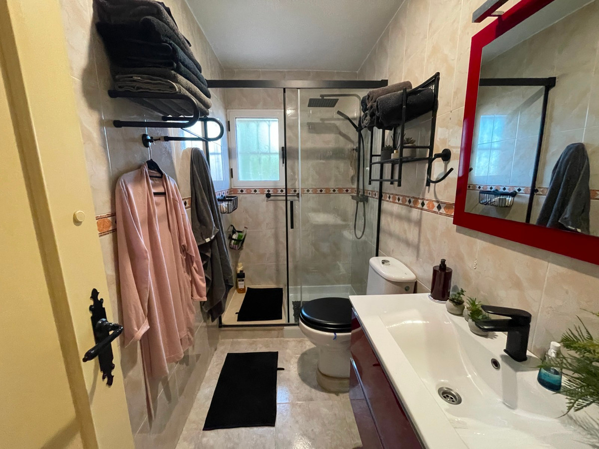 Se vende Villa - Chalet de 5 dormitorios en Costa Blanca, Alicante, España
