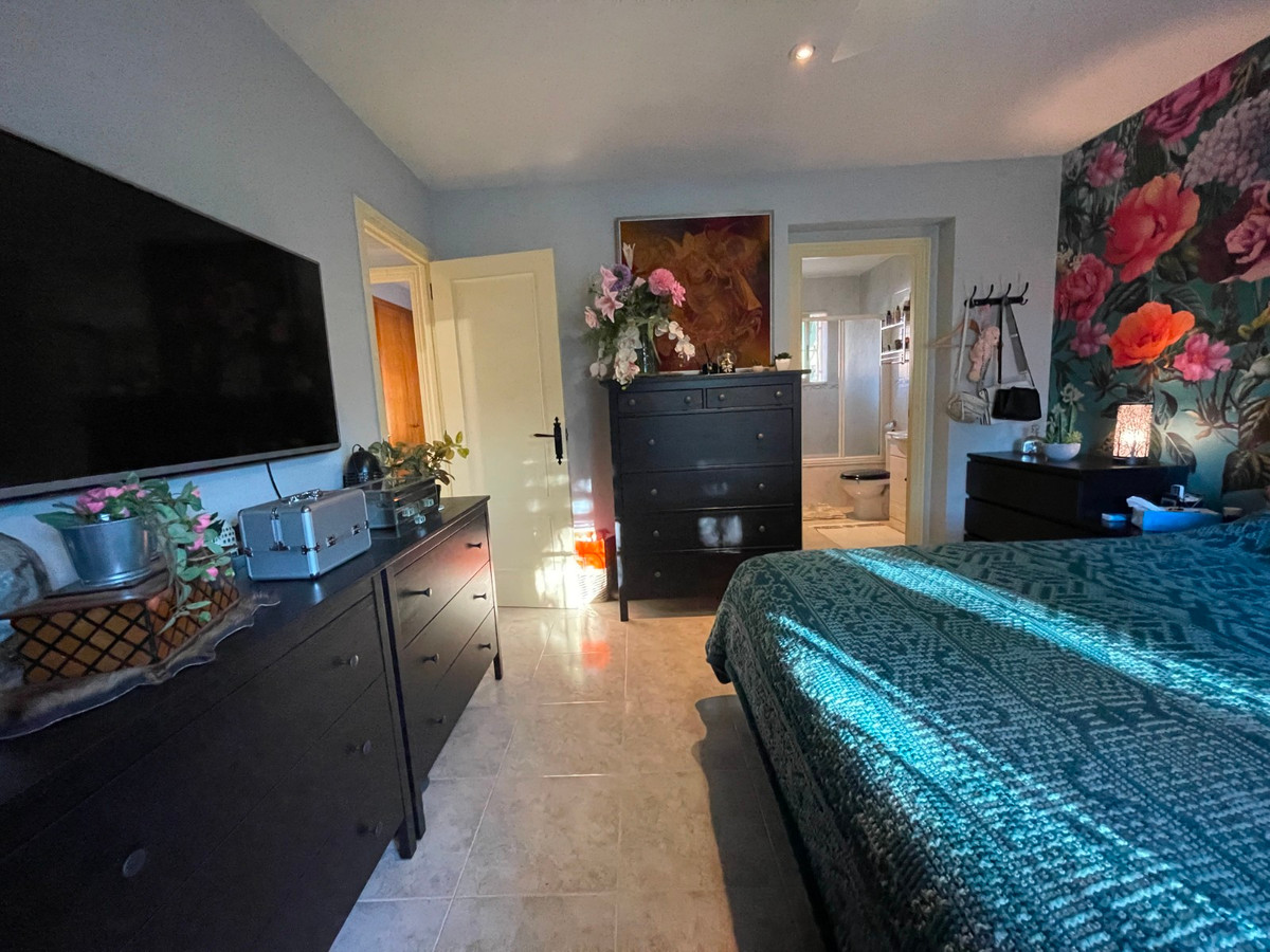 Se vende Villa - Chalet de 5 dormitorios en Costa Blanca, Alicante, España
