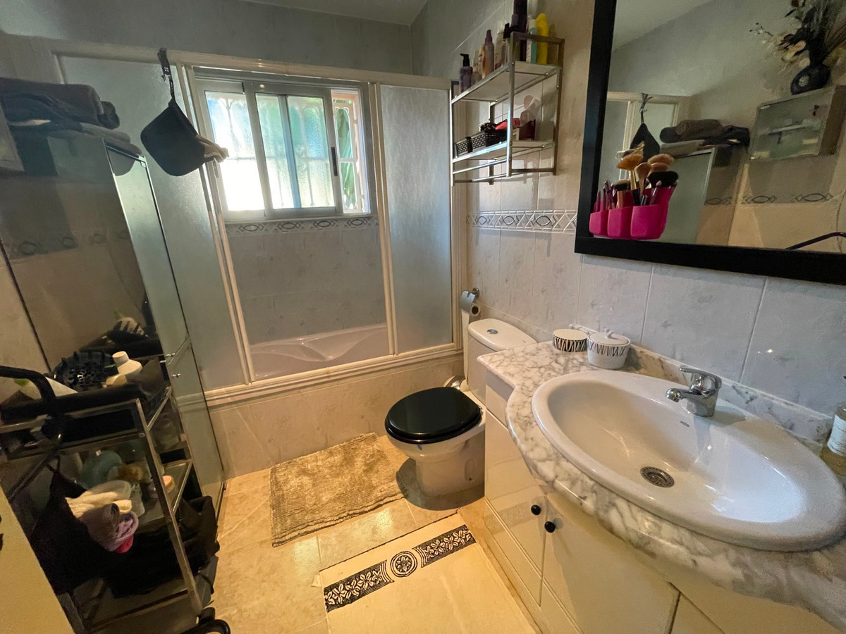 Se vende Villa - Chalet de 5 dormitorios en Costa Blanca, Alicante, España