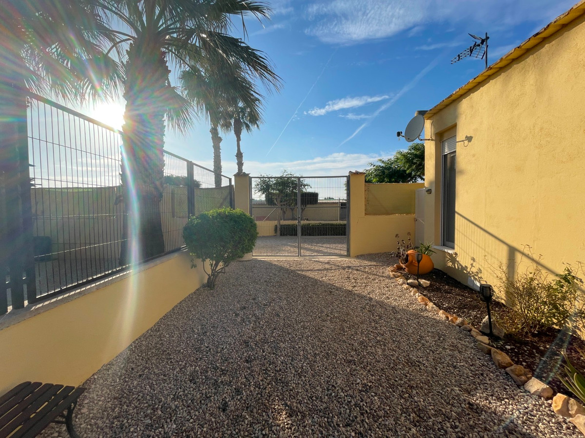 Se vende Finca - Cortijo de 1 dormitorios en Costa Blanca, Alicante, España