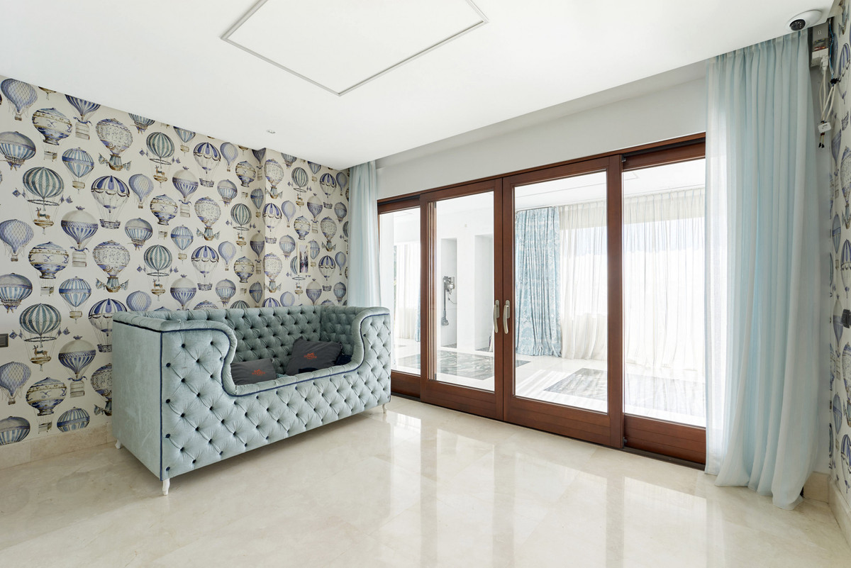 1 Bed Apartment for sale in Estepona Costa Del Sol, Málaga, Spain