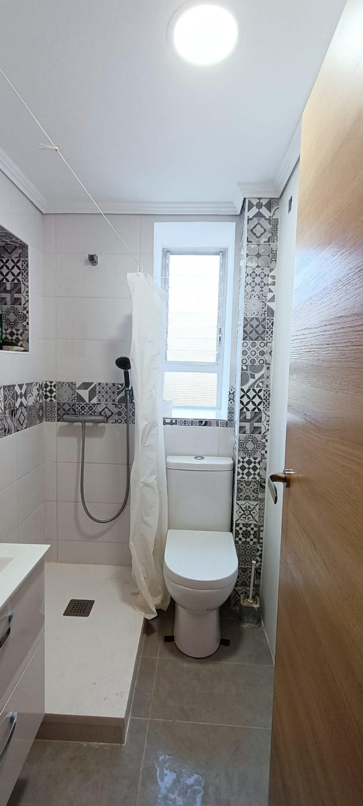 Se vende Apartamento Planta Media de 3 dormitorios en Costa Blanca, Alicante, España