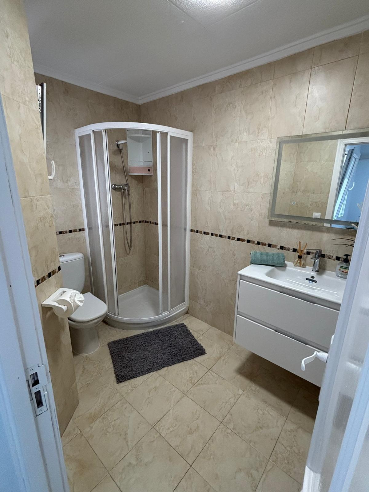 Se vende Apartamento Planta Media de 1 dormitorios en Costa Blanca, Alicante, España