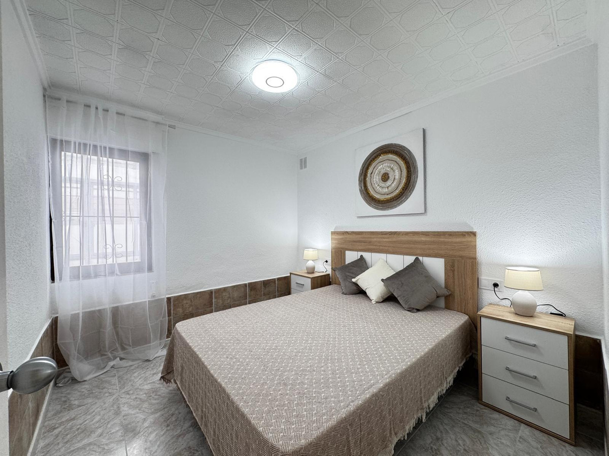 Se vende Bungalow de 2 dormitorios en Costa Blanca, Alicante, España