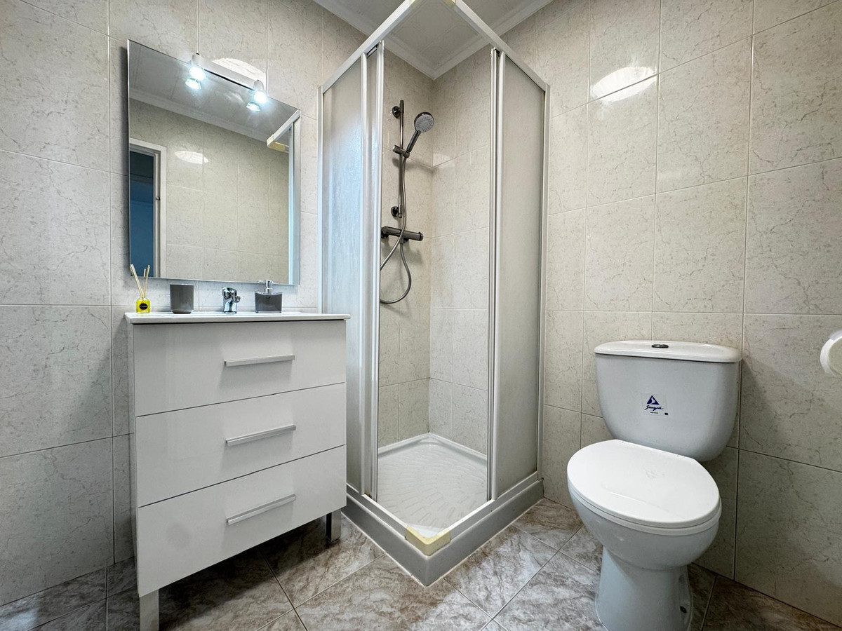 Se vende Bungalow de 2 dormitorios en Costa Blanca, Alicante, España