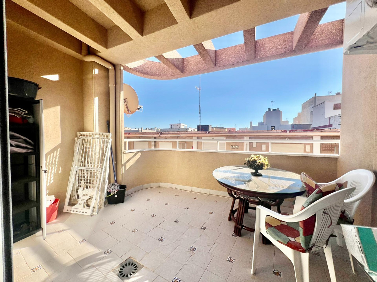 Se vende Apartamento Planta Media de 2 dormitorios en Costa Blanca, Alicante, España