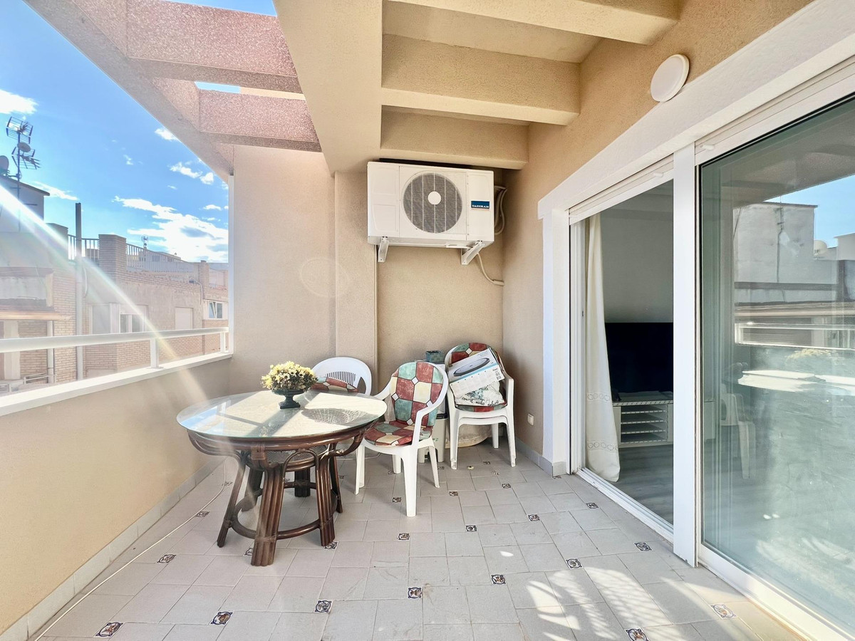 Se vende Apartamento Planta Media de 2 dormitorios en Costa Blanca, Alicante, España