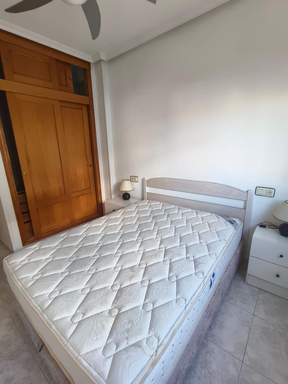 Se vende Apartamento Planta Media de 2 dormitorios en Costa Blanca, Alicante, España