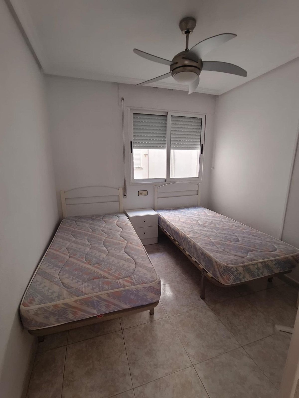Se vende Apartamento Planta Media de 2 dormitorios en Costa Blanca, Alicante, España