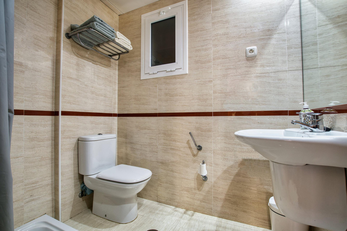Se vende Apartamento Planta Baja de 1 dormitorios en Costa Del Sol East, Málaga, España