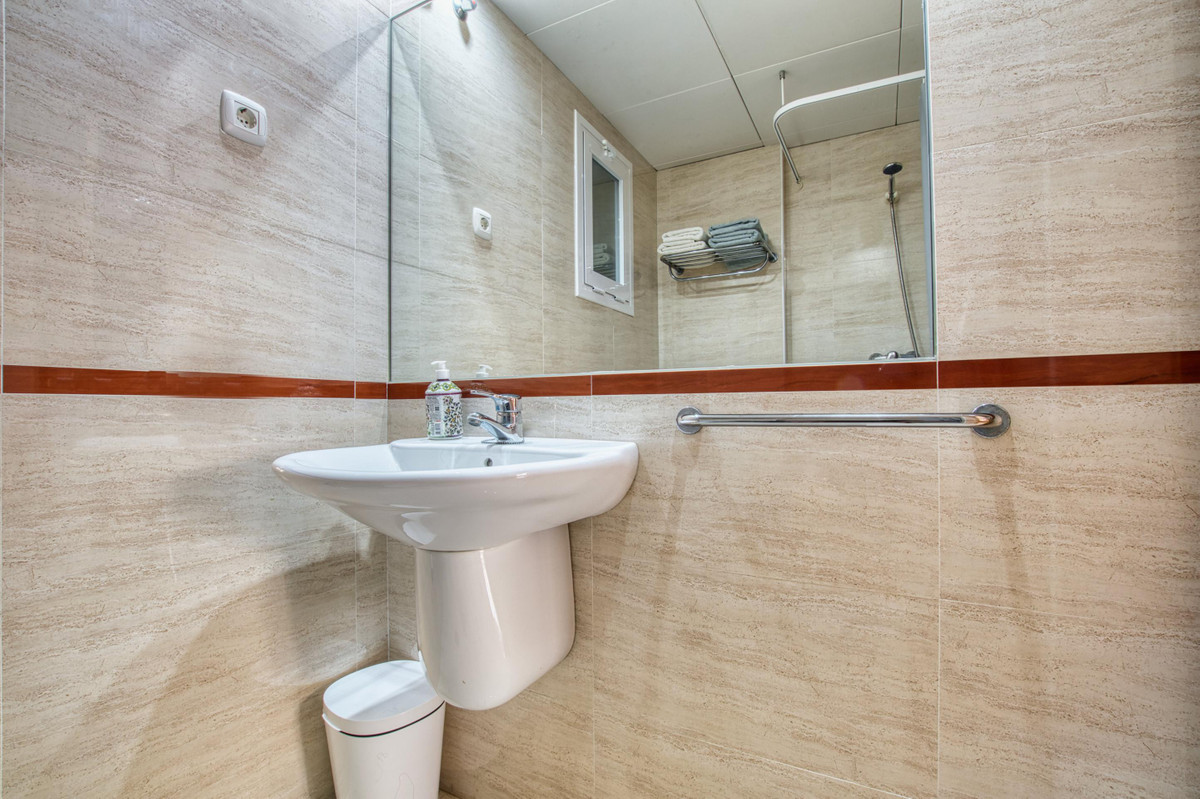 Se vende Apartamento Planta Baja de 1 dormitorios en Costa Del Sol East, Málaga, España