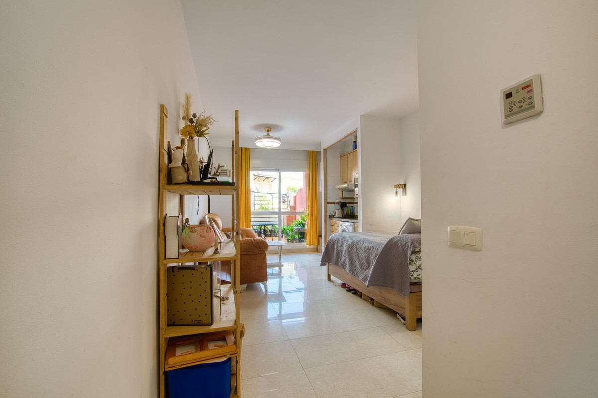 Se vende Apartamento Planta Baja de 1 dormitorios en Costa Del Sol East, Málaga, España