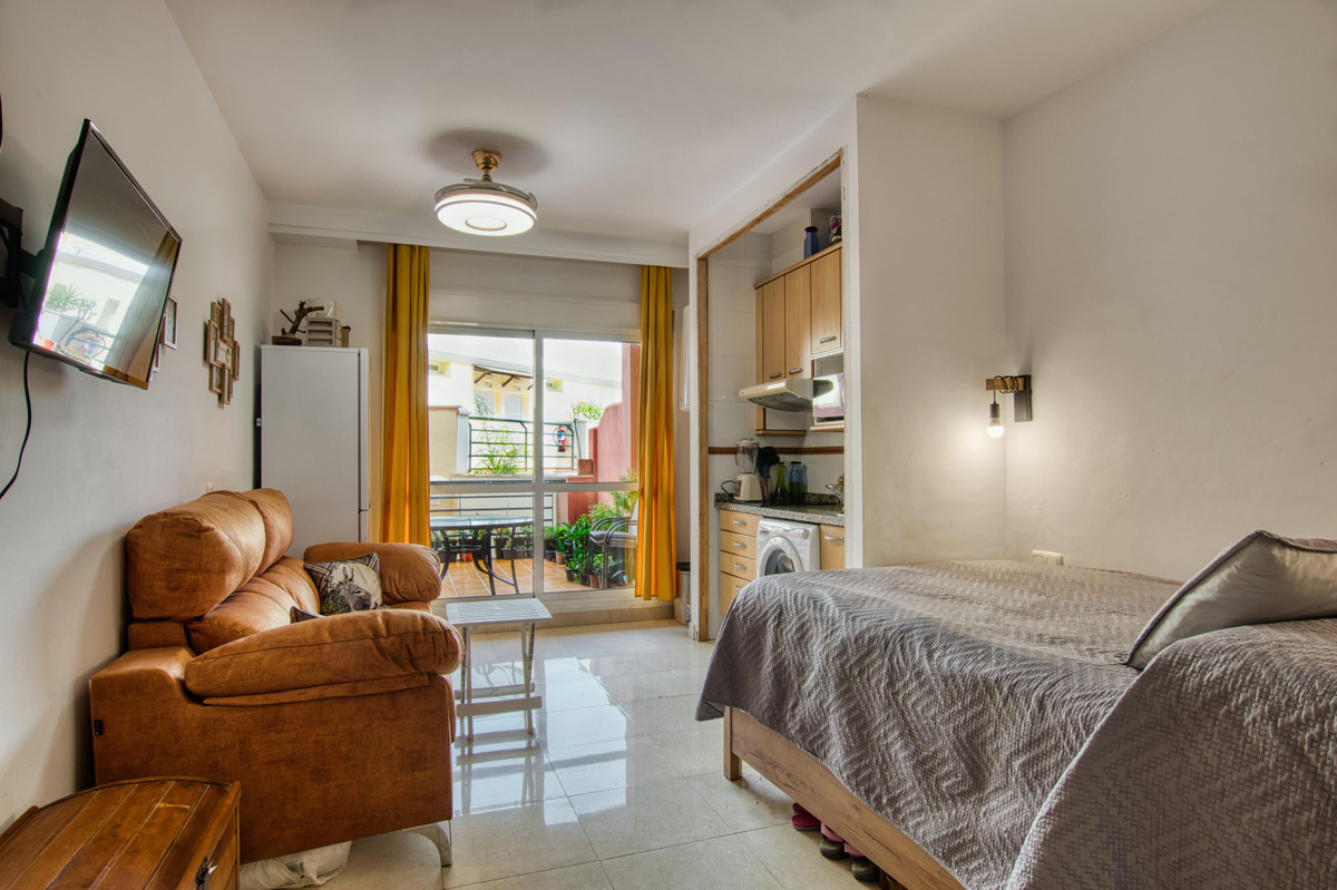Se vende Apartamento Planta Baja de 1 dormitorios en Costa Del Sol East, Málaga, España