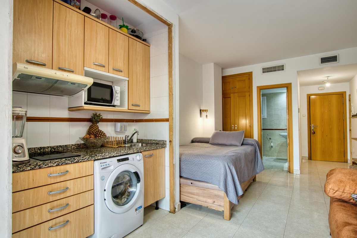 Se vende Apartamento Planta Baja de 1 dormitorios en Costa Del Sol East, Málaga, España