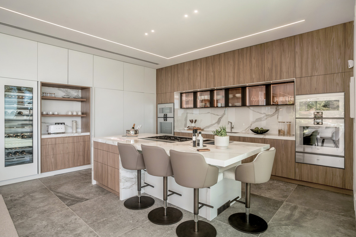 Se vende Villa - Chalet de 6 dormitorios en Costa Del Sol, Málaga, España