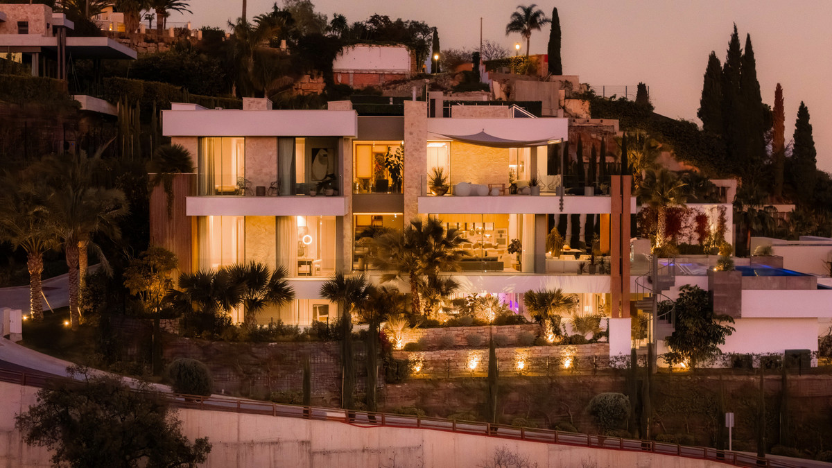 Se vende Villa - Chalet de 6 dormitorios en Costa Del Sol, Málaga, España
