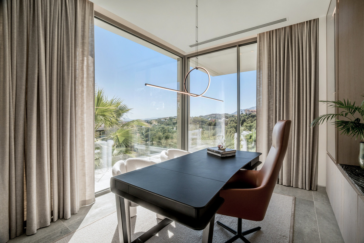 Se vende Villa - Chalet de 6 dormitorios en Costa Del Sol, Málaga, España
