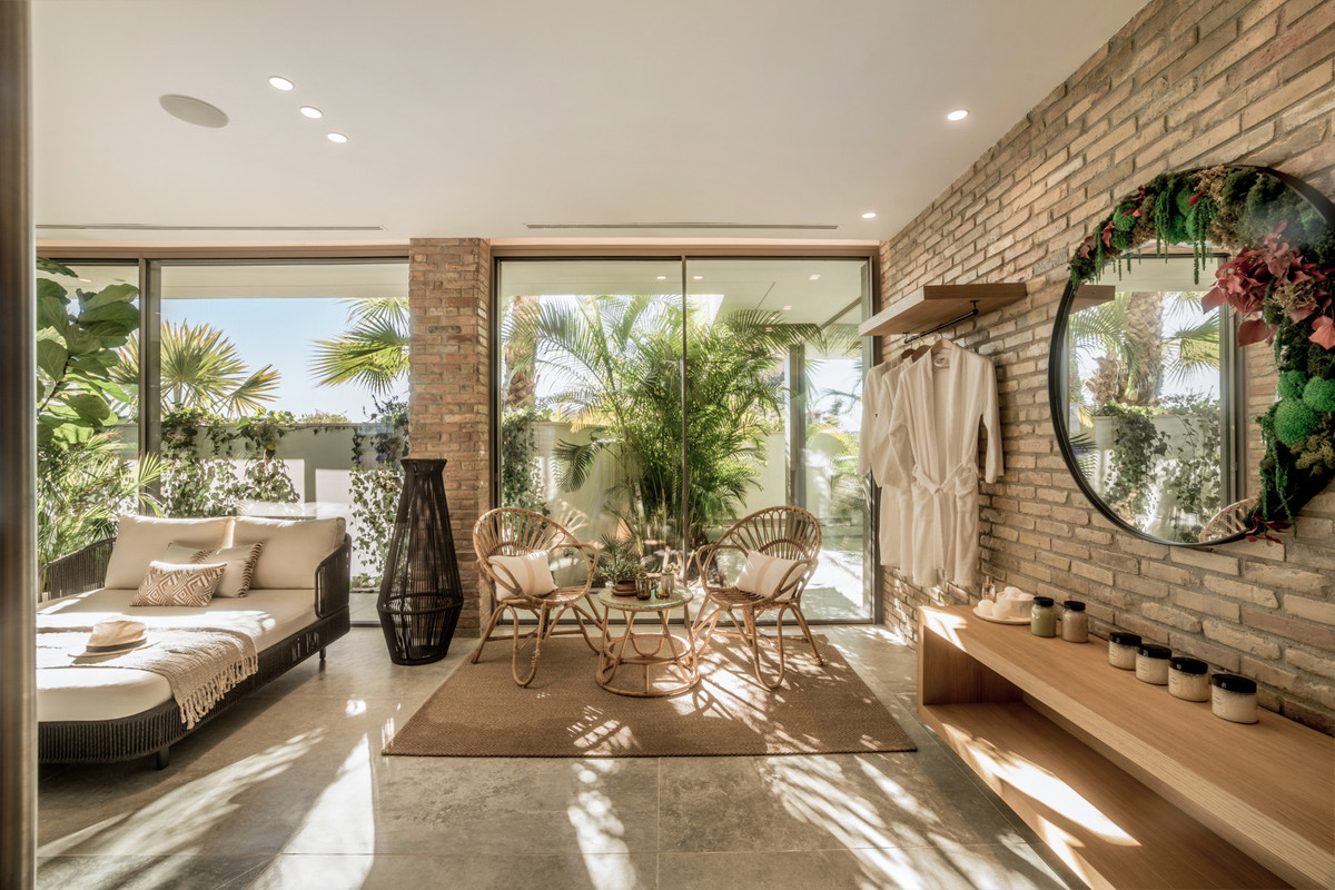 Se vende Villa - Chalet de 6 dormitorios en Costa Del Sol, Málaga, España