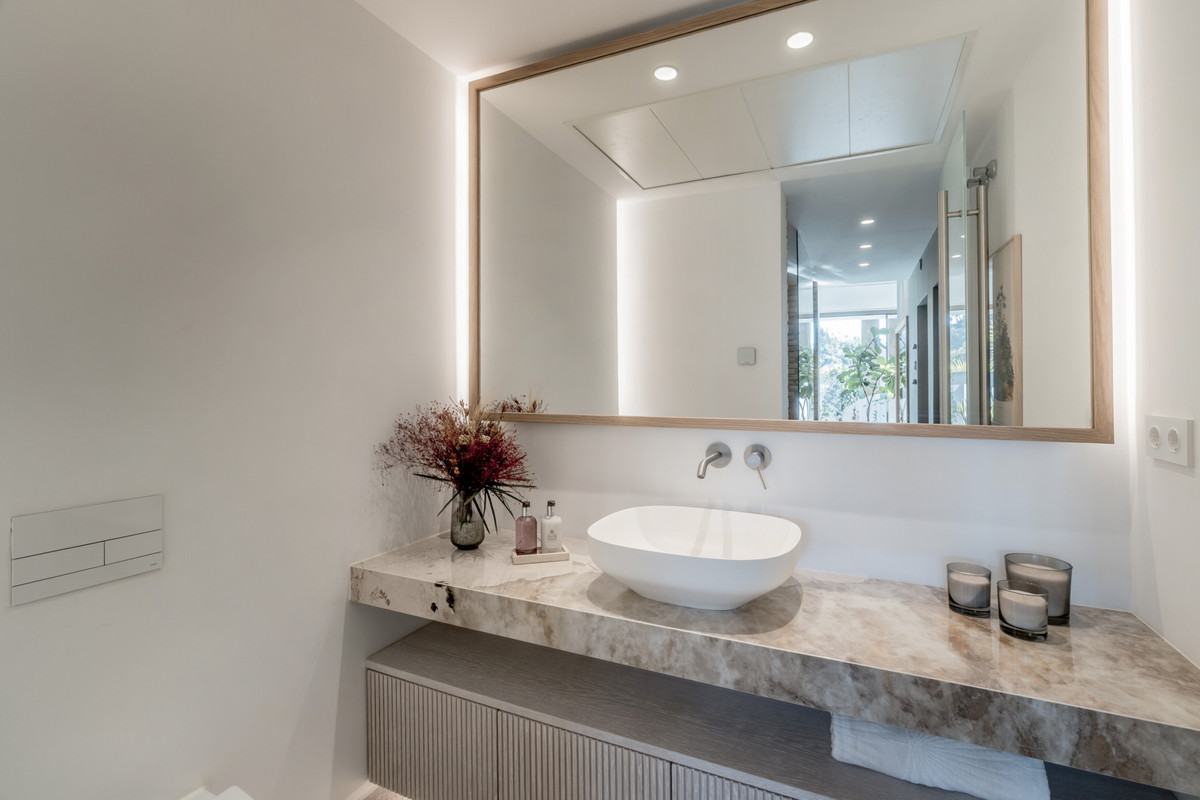 Se vende Villa - Chalet de 6 dormitorios en Costa Del Sol, Málaga, España