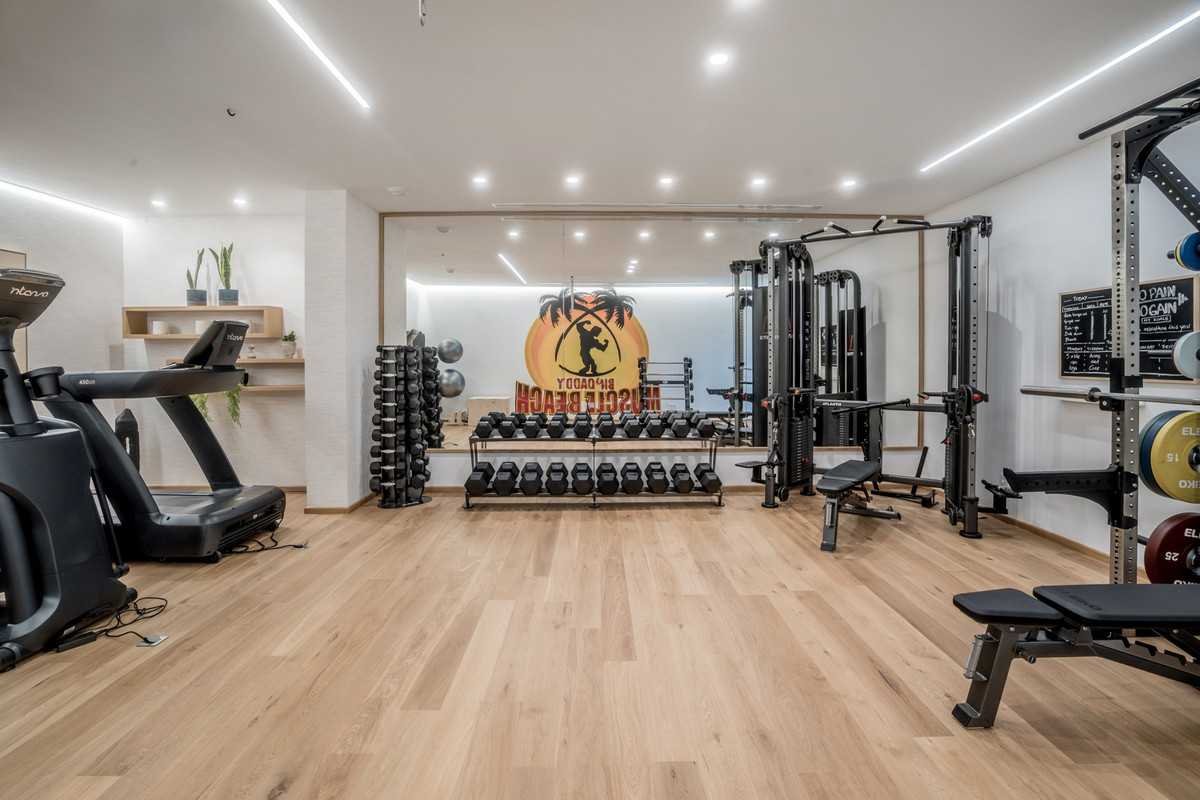 Se vende Villa - Chalet de 6 dormitorios en Costa Del Sol, Málaga, España