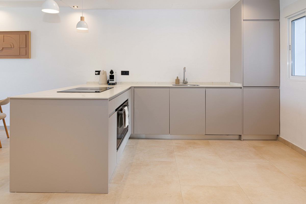 2 Bed Apartment for sale in Nueva Andalucía Costa Del Sol, Málaga, Spain