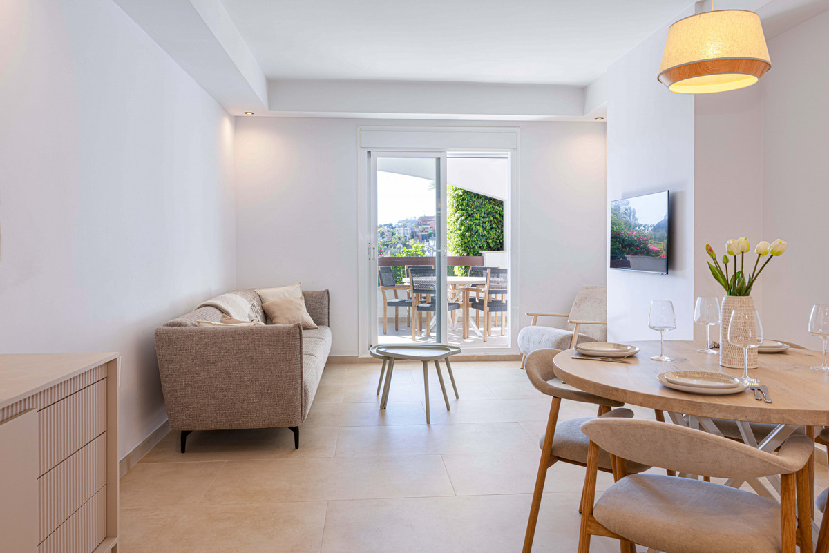 2 Bed Apartment for sale in Nueva Andalucía Costa Del Sol, Málaga, Spain