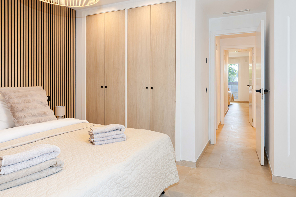 2 Bed Apartment for sale in Nueva Andalucía Costa Del Sol, Málaga, Spain