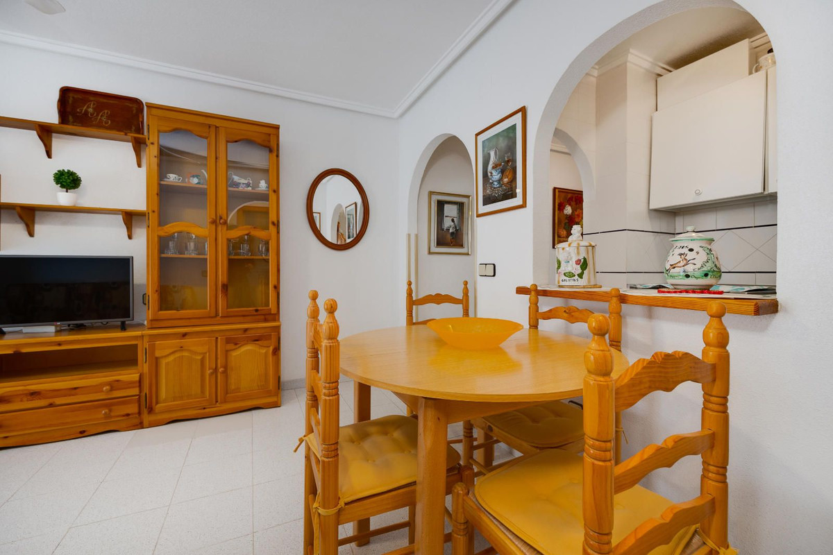 Se vende Apartamento Planta Baja de 2 dormitorios en Costa Blanca, Alicante, España