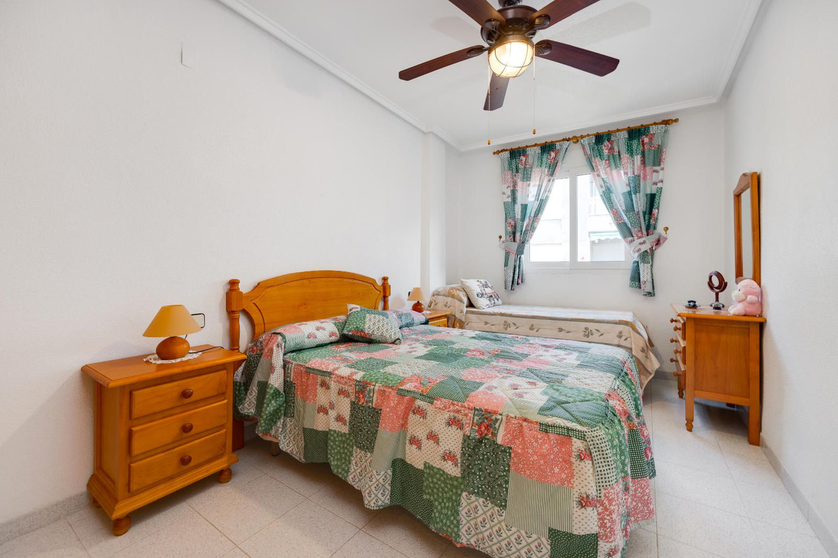 Se vende Apartamento Planta Baja de 2 dormitorios en Costa Blanca, Alicante, España