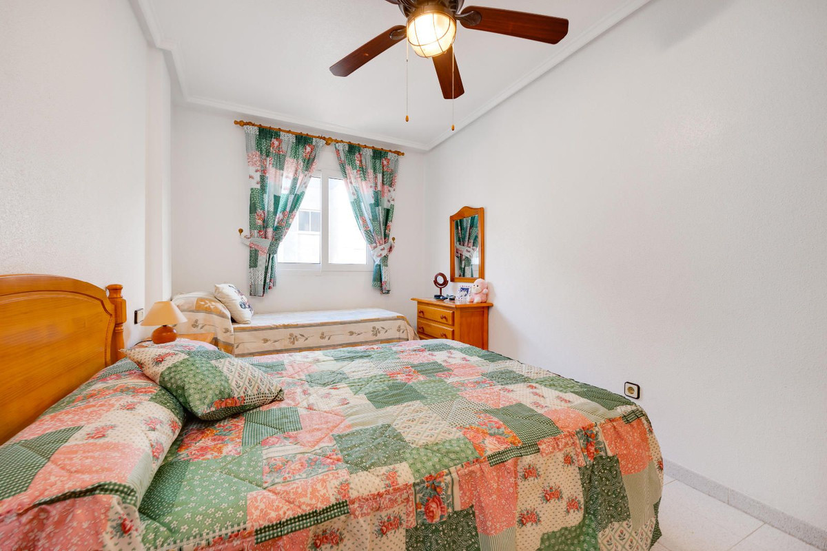 Se vende Apartamento Planta Baja de 2 dormitorios en Costa Blanca, Alicante, España