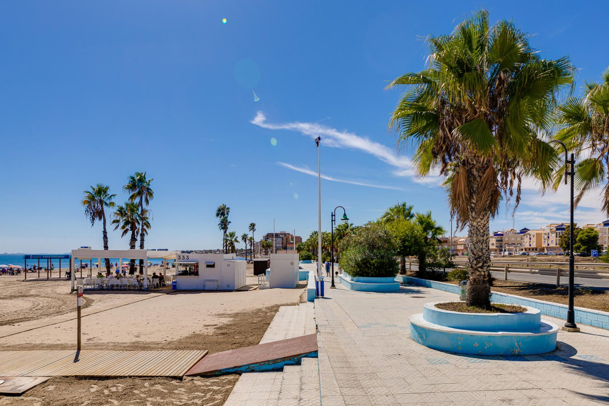 Se vende Apartamento Planta Baja de 2 dormitorios en Costa Blanca, Alicante, España