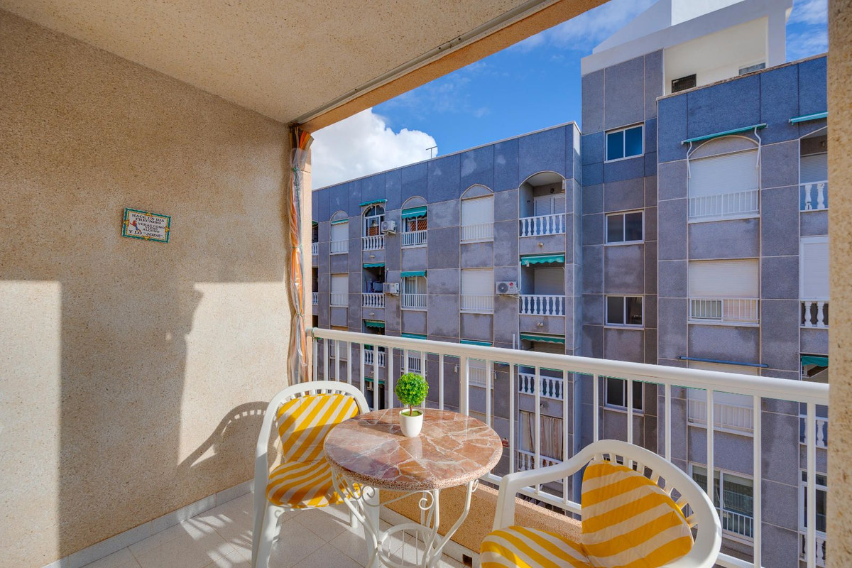 Se vende Apartamento Planta Baja de 2 dormitorios en Costa Blanca, Alicante, España