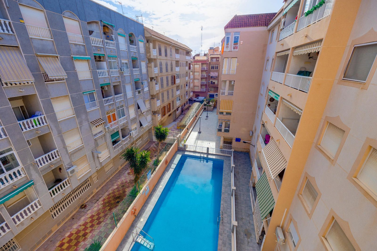 Se vende Apartamento Planta Baja de 2 dormitorios en Costa Blanca, Alicante, España
