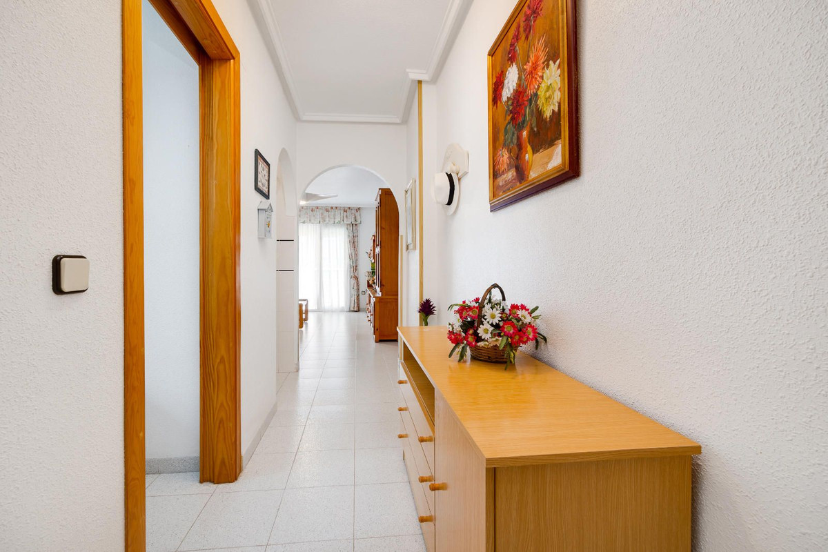 Se vende Apartamento Planta Baja de 2 dormitorios en Costa Blanca, Alicante, España