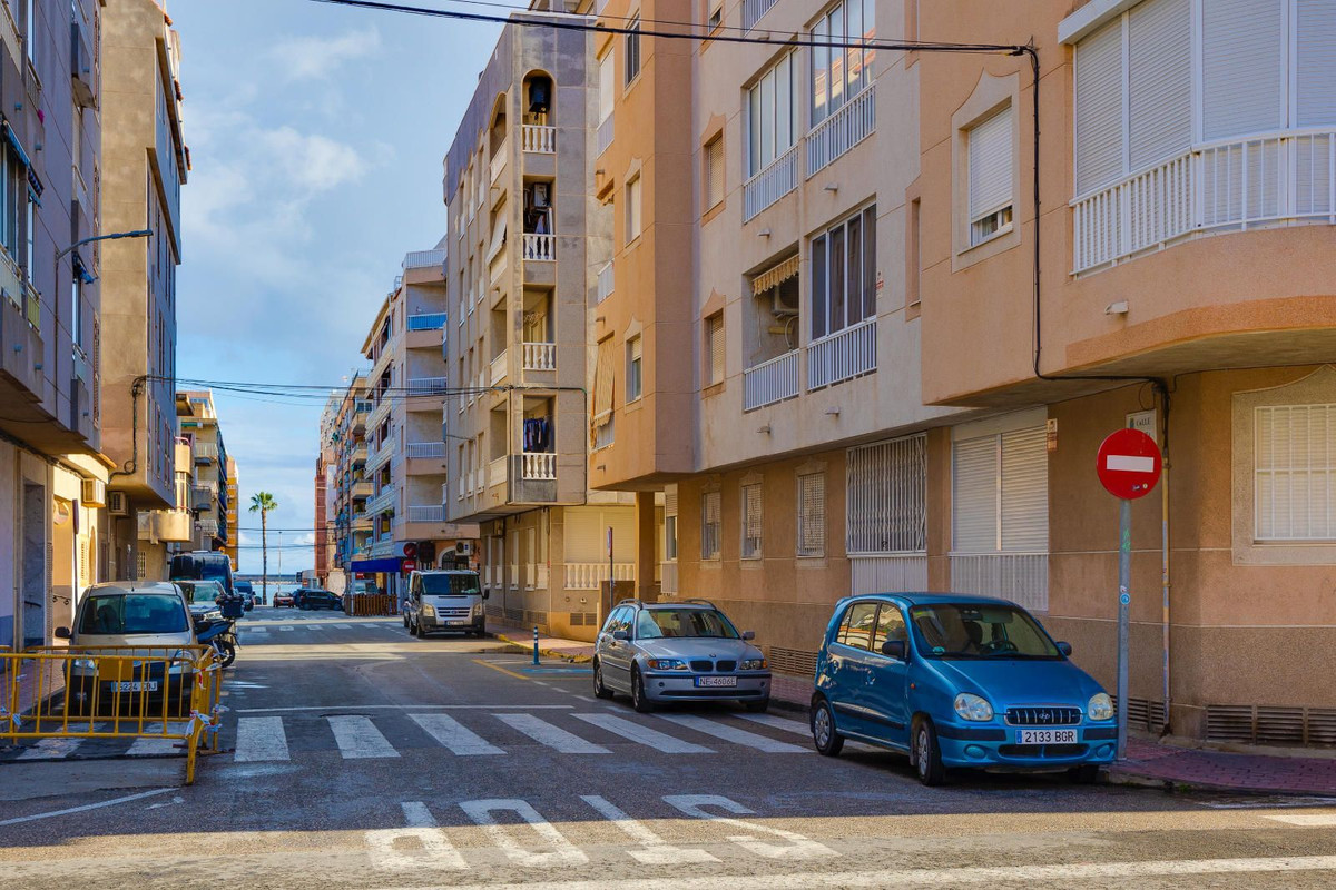 Se vende Apartamento Planta Baja de 2 dormitorios en Costa Blanca, Alicante, España