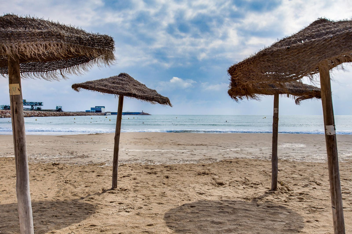 Se vende Apartamento Planta Baja de 2 dormitorios en Costa Blanca, Alicante, España