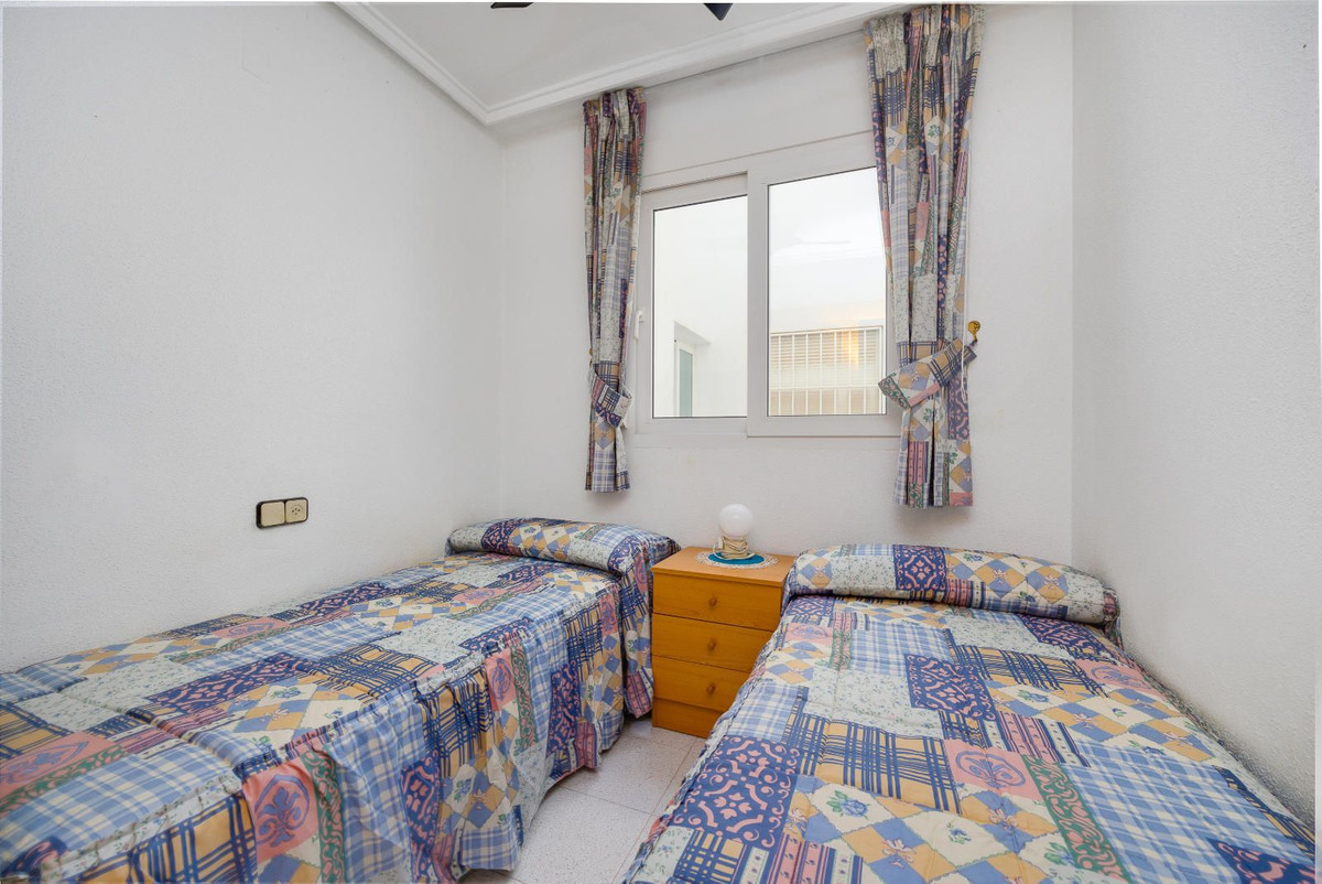 Se vende Apartamento Planta Baja de 2 dormitorios en Costa Blanca, Alicante, España