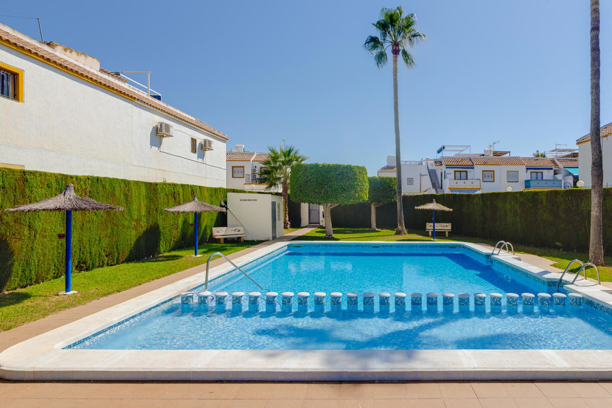 Se vende Bungalow de 3 dormitorios en Costa Blanca, Alicante, España