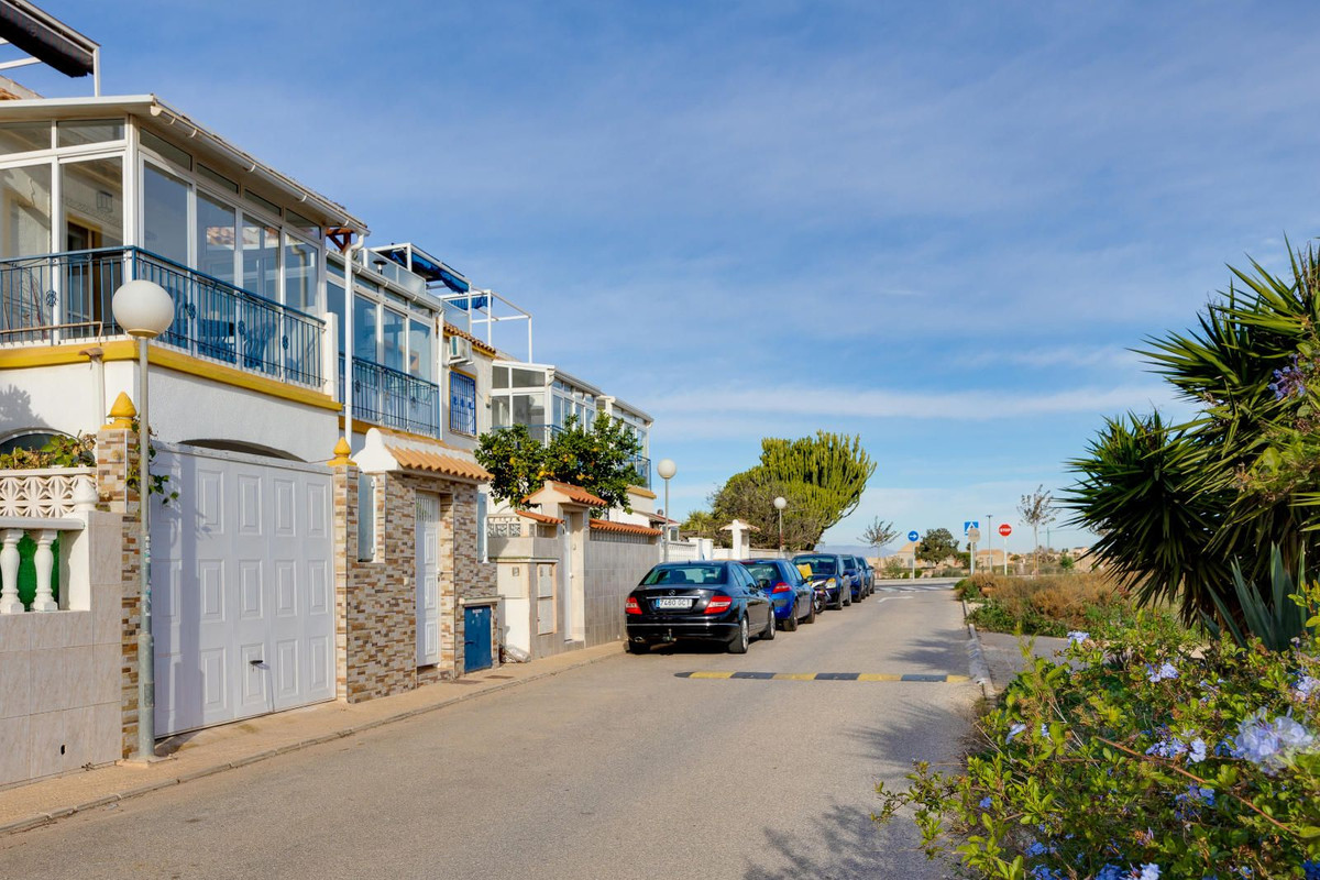 Se vende Bungalow de 3 dormitorios en Costa Blanca, Alicante, España