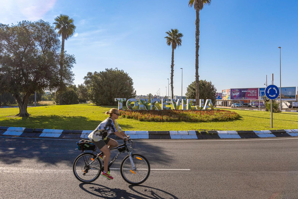 Se vende Bungalow de 3 dormitorios en Costa Blanca, Alicante, España
